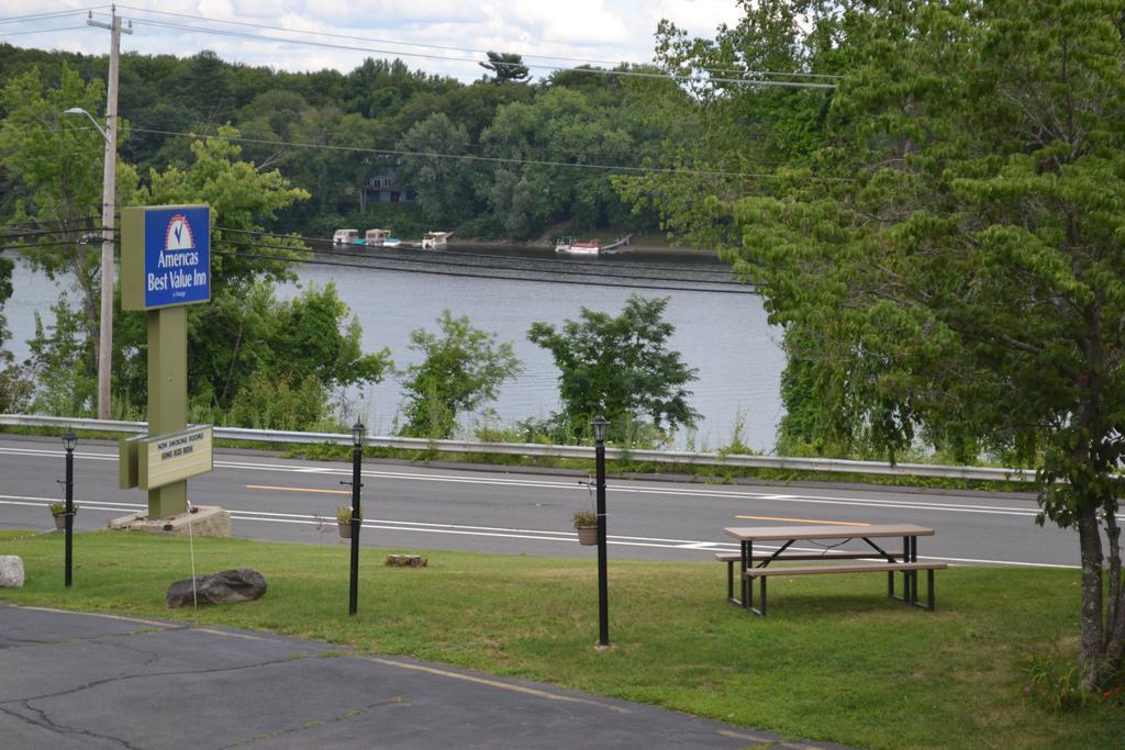 Mount Holyoke Inn Buitenkant foto